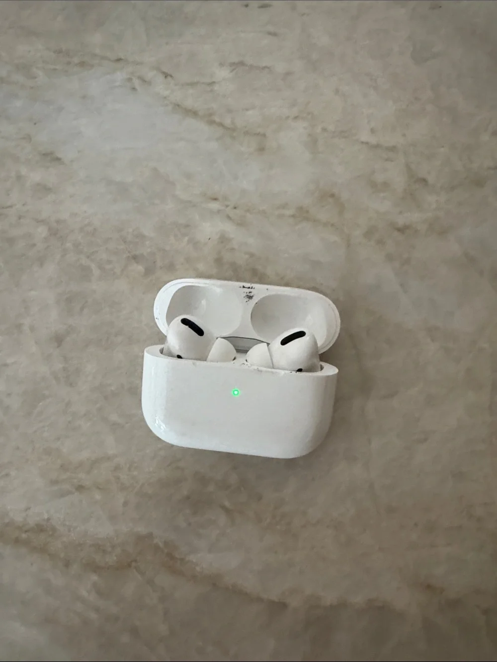Apple AirPods Pro (1st Generation) MagSafe Charging Case (no charging cord)